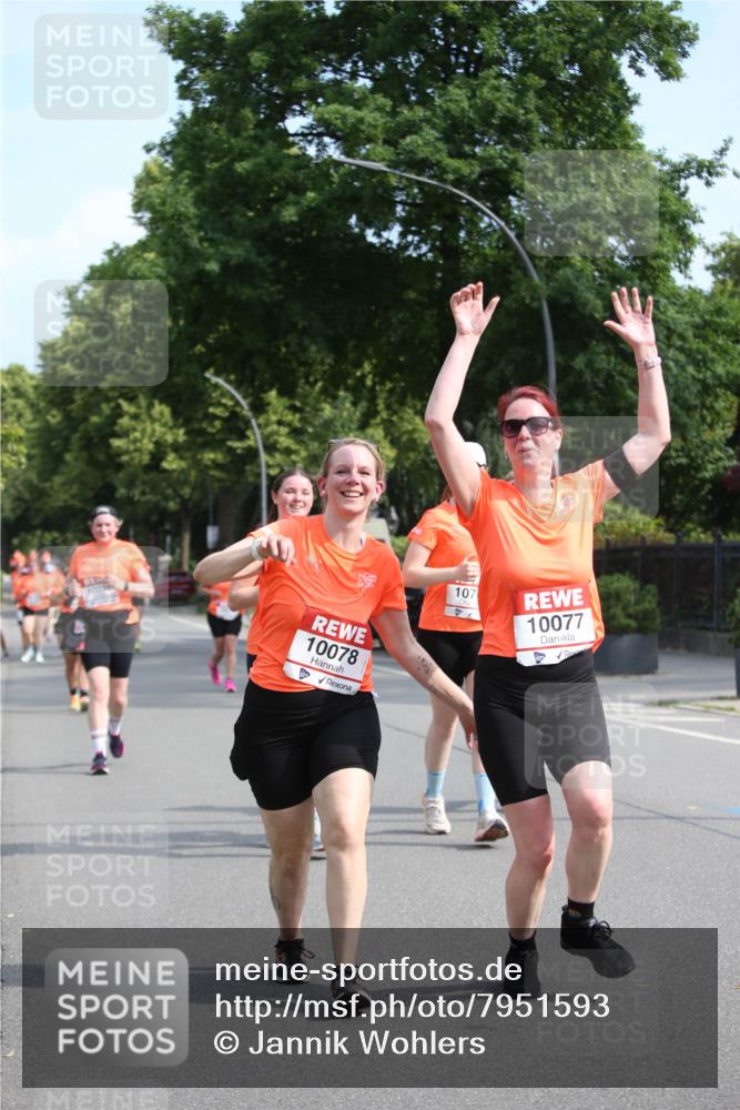 15.06.2025 - REWE Women's Run Jannik Wohlers http://msf.ph/oto/7951593 15.06.2025 09:51:04 Laufen 10078, 107, 10077 meine-sportfotos.de
