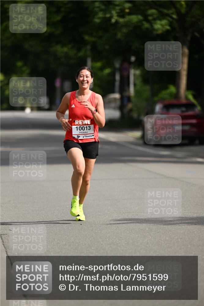 15.06.2025 - REWE Women's Run Dr. Thomas Lammeyer http://msf.ph/oto/7951599 15.06.2025 09:37:41 Laufen 10013 meine-sportfotos.de