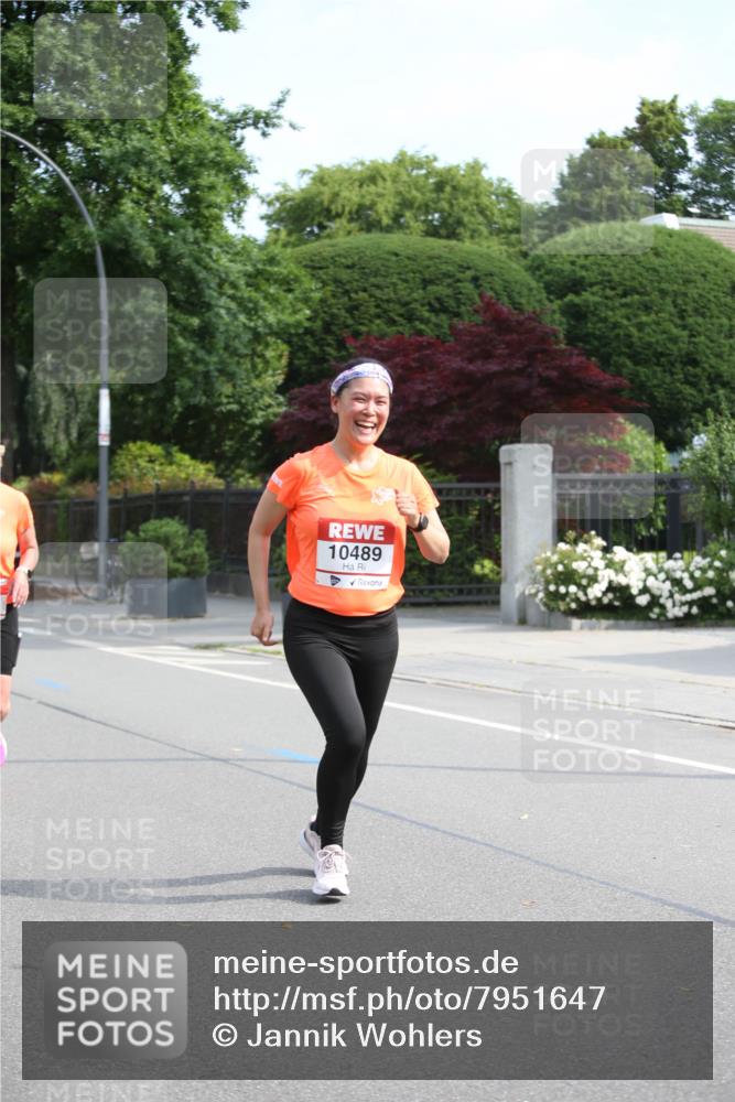 15.06.2025 - REWE Women's Run Jannik Wohlers http://msf.ph/oto/7951647 15.06.2025 09:51:10 Laufen 10489 meine-sportfotos.de