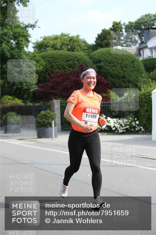 15.06.2025 - REWE Women's Run Jannik Wohlers http://msf.ph/oto/7951659 15.06.2025 09:51:11 Laufen 10489 meine-sportfotos.de