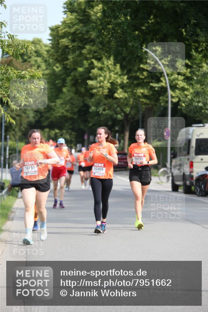 15.06.2025 - REWE Women's Run Jannik Wohlers http://msf.ph/oto/7951662 15.06.2025 09:51:13 Laufen 10701, 10751, 10369 meine-sportfotos.de