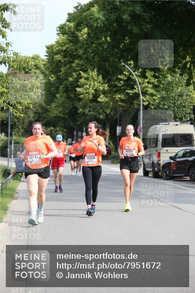 15.06.2025 - REWE Women's Run Jannik Wohlers http://msf.ph/oto/7951672 15.06.2025 09:51:14 Laufen 10751, 1409, 10369, 10701 meine-sportfotos.de