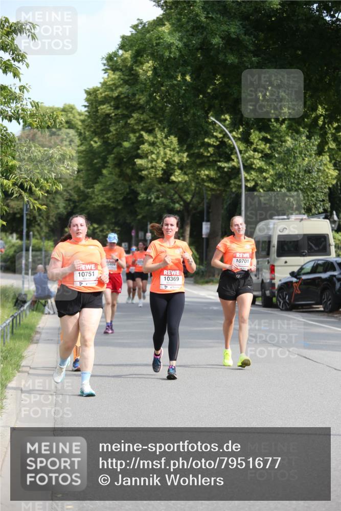 15.06.2025 - REWE Women's Run Jannik Wohlers http://msf.ph/oto/7951677 15.06.2025 09:51:14 Laufen 10751, 0409, 10369, 10701 meine-sportfotos.de