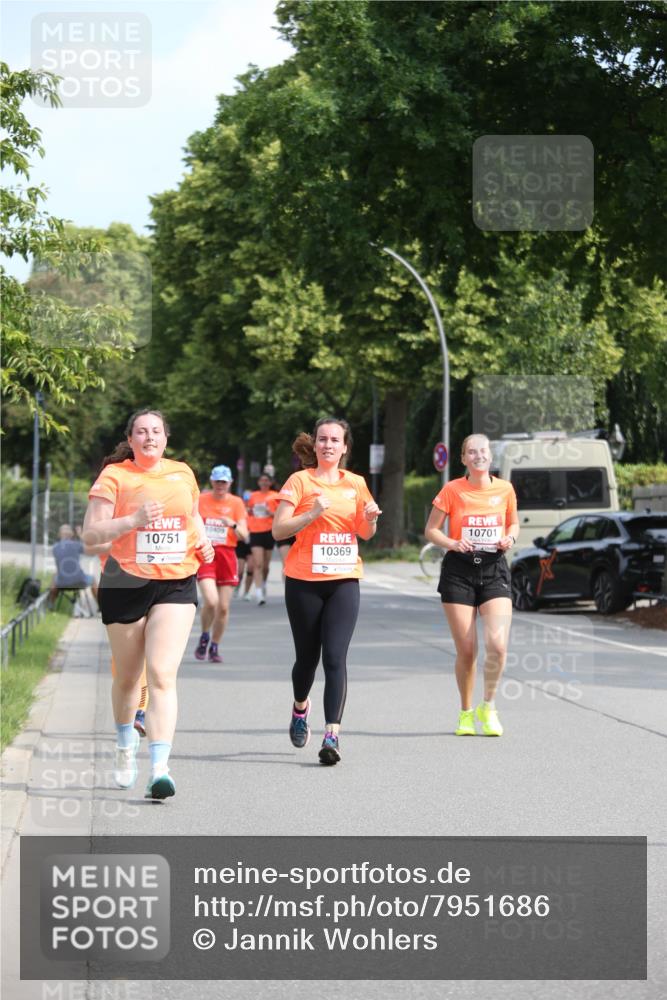 15.06.2025 - REWE Women's Run Jannik Wohlers http://msf.ph/oto/7951686 15.06.2025 09:51:15 Laufen 2, 0, 10409, 10751, 10369, 10701 meine-sportfotos.de