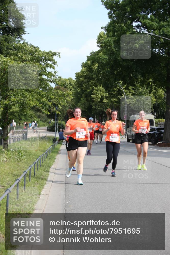 15.06.2025 - REWE Women's Run Jannik Wohlers http://msf.ph/oto/7951695 15.06.2025 09:51:15 Laufen 10751, 10701, 10369 meine-sportfotos.de