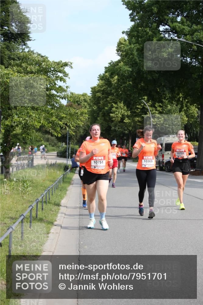 15.06.2025 - REWE Women's Run Jannik Wohlers http://msf.ph/oto/7951701 15.06.2025 09:51:16 Laufen 10751, 10369, 10701 meine-sportfotos.de