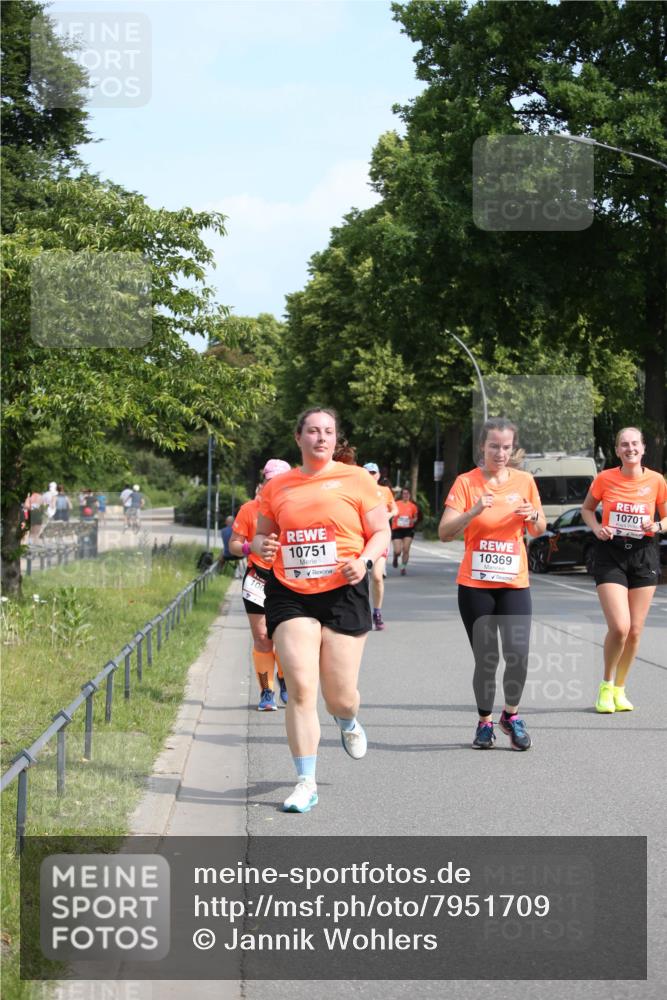 15.06.2025 - REWE Women's Run Jannik Wohlers http://msf.ph/oto/7951709 15.06.2025 09:51:17 Laufen 10751, 10369, 10701 meine-sportfotos.de