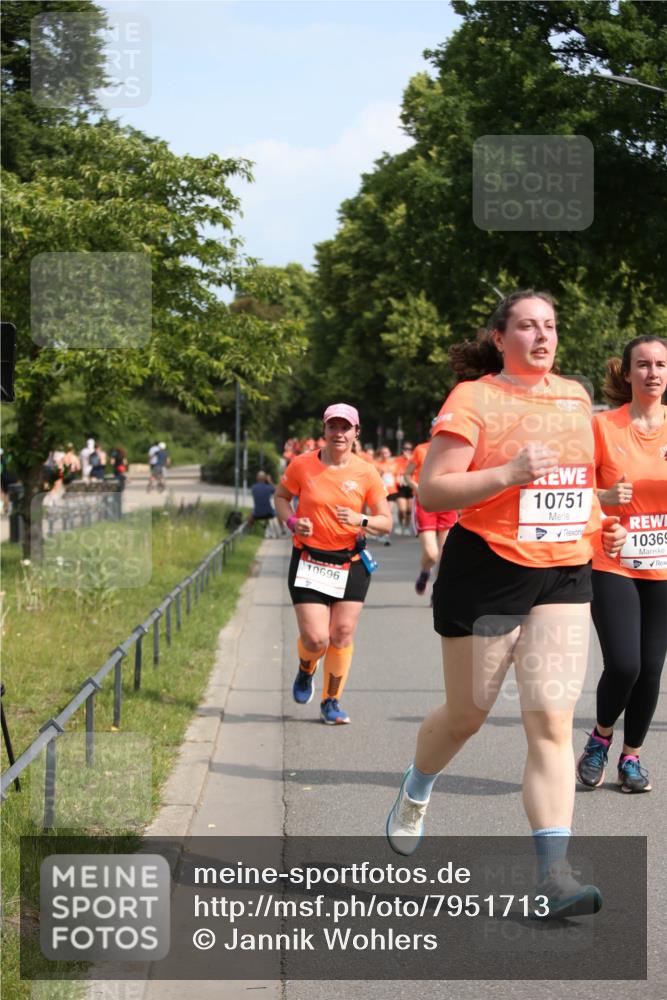 15.06.2025 - REWE Women's Run Jannik Wohlers http://msf.ph/oto/7951713 15.06.2025 09:51:18 Laufen 10696, 10751, 10369 meine-sportfotos.de