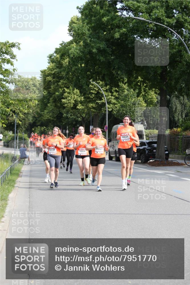15.06.2025 - REWE Women's Run Jannik Wohlers http://msf.ph/oto/7951770 15.06.2025 09:51:24 Laufen 10024 meine-sportfotos.de