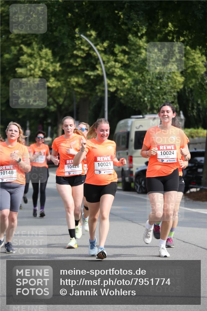 15.06.2025 - REWE Women's Run Jannik Wohlers http://msf.ph/oto/7951774 15.06.2025 09:51:25 Laufen 10148, 1235, 10428, 10021, 10024 meine-sportfotos.de