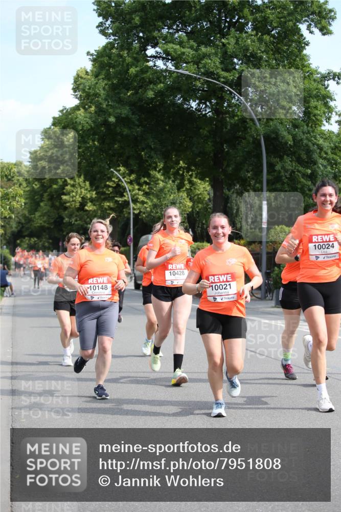 15.06.2025 - REWE Women's Run Jannik Wohlers http://msf.ph/oto/7951808 15.06.2025 09:51:28 Laufen 10428, 10148, 10021, 10024 meine-sportfotos.de