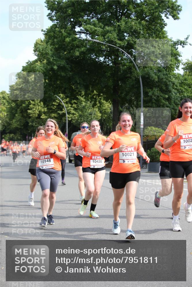 15.06.2025 - REWE Women's Run Jannik Wohlers http://msf.ph/oto/7951811 15.06.2025 09:51:28 Laufen 10148, 55, 10021, 1002, 10428 meine-sportfotos.de
