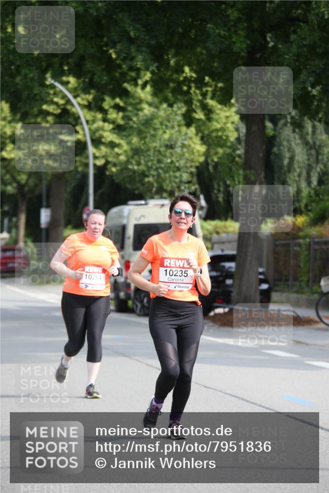 15.06.2025 - REWE Women's Run Jannik Wohlers http://msf.ph/oto/7951836 15.06.2025 09:51:30 Laufen 10761, 10235 meine-sportfotos.de