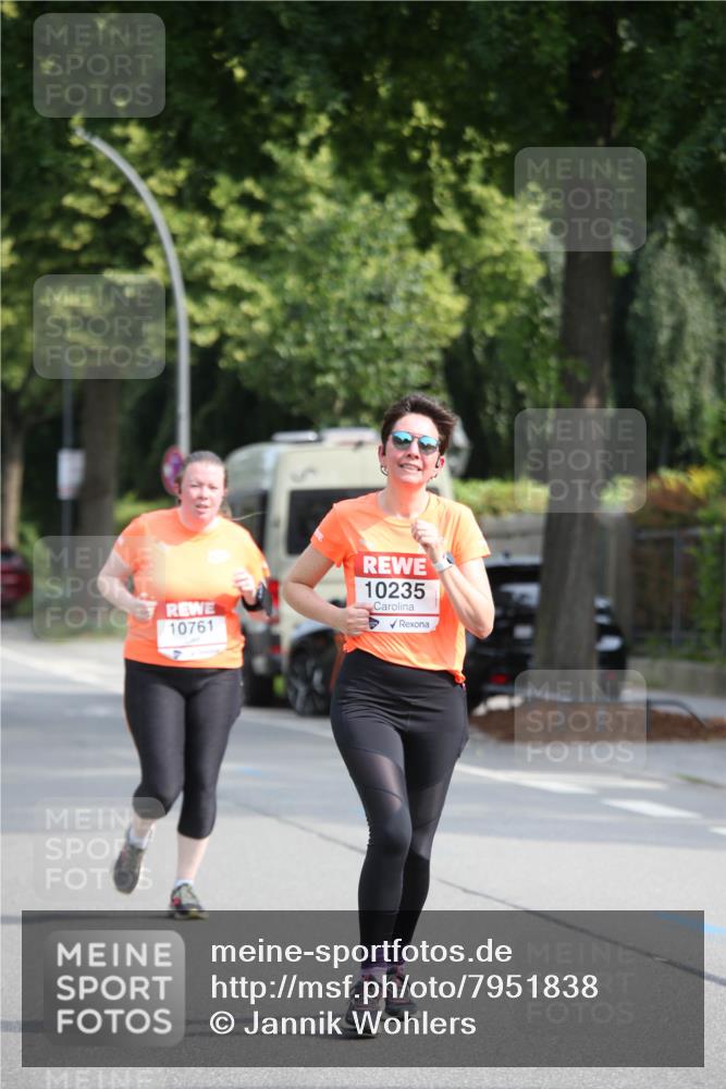 15.06.2025 - REWE Women's Run Jannik Wohlers http://msf.ph/oto/7951838 15.06.2025 09:51:30 Laufen 10761, 10235 meine-sportfotos.de