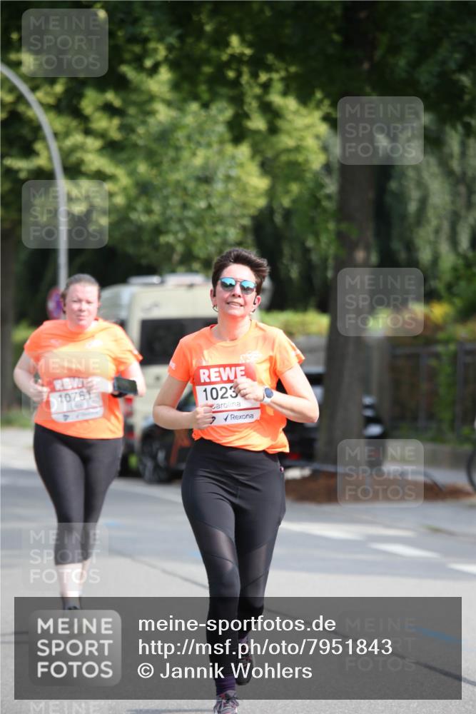 15.06.2025 - REWE Women's Run Jannik Wohlers http://msf.ph/oto/7951843 15.06.2025 09:51:31 Laufen 10761, 1023 meine-sportfotos.de