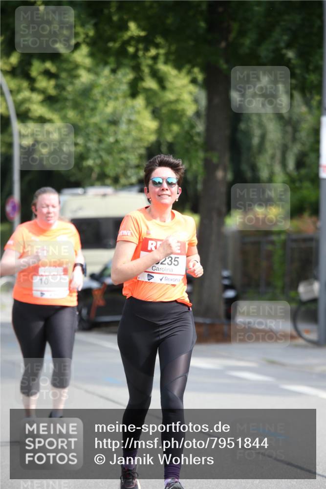15.06.2025 - REWE Women's Run Jannik Wohlers http://msf.ph/oto/7951844 15.06.2025 09:51:31 Laufen 107, 235 meine-sportfotos.de