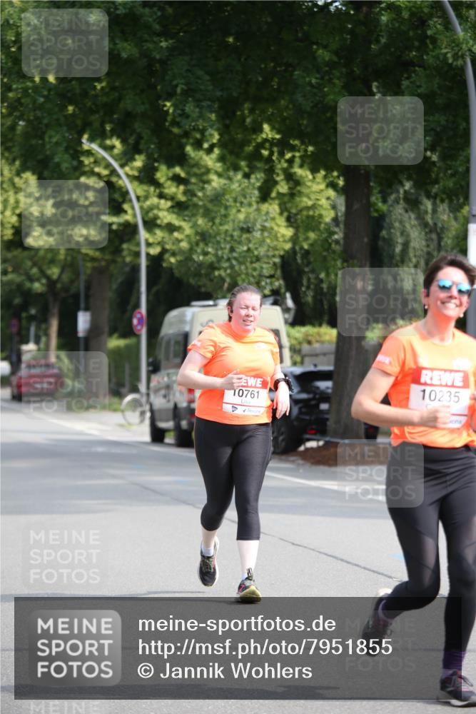 15.06.2025 - REWE Women's Run Jannik Wohlers http://msf.ph/oto/7951855 15.06.2025 09:51:32 Laufen 10761, 10235 meine-sportfotos.de