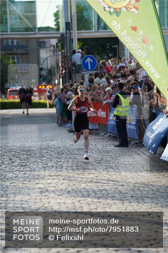 13.06.2025 - Holstenköstenlauf Felixshl http://msf.ph/oto/7951883 13.06.2025 19:39:06 Laufen 3897 meine-sportfotos.de