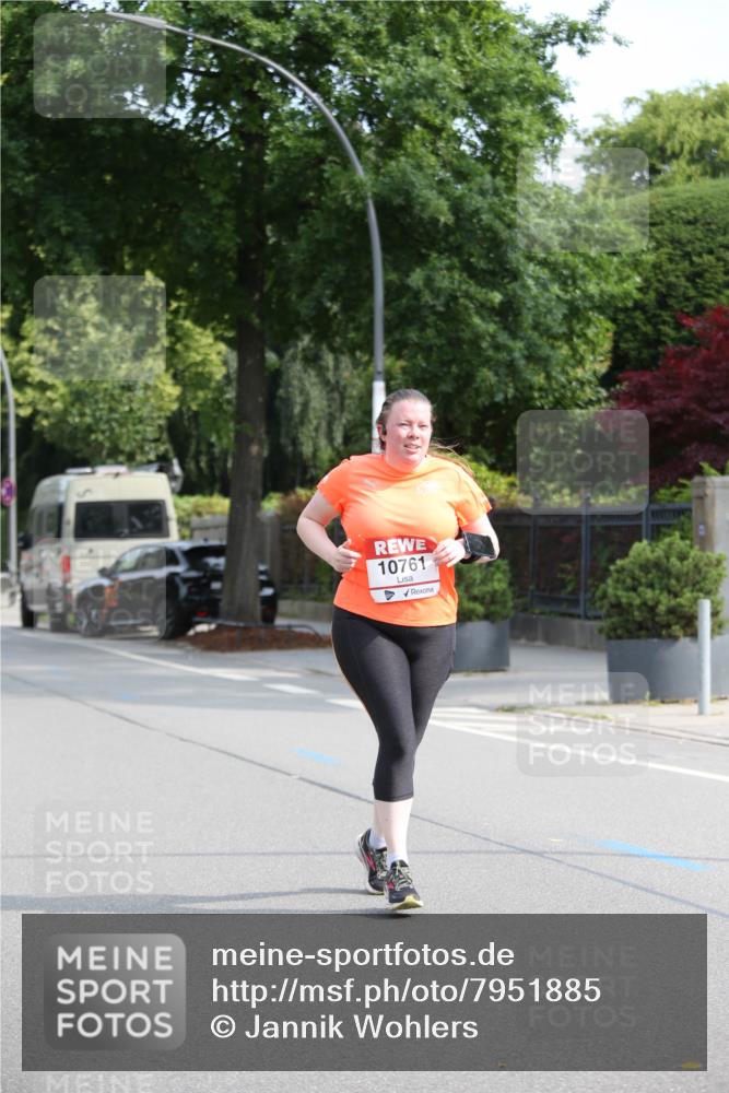 15.06.2025 - REWE Women's Run Jannik Wohlers http://msf.ph/oto/7951885 15.06.2025 09:51:33 Laufen 10761 meine-sportfotos.de