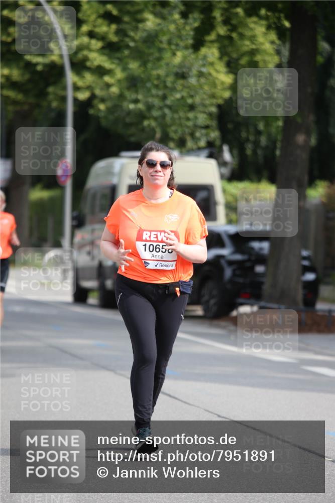 15.06.2025 - REWE Women's Run Jannik Wohlers http://msf.ph/oto/7951891 15.06.2025 09:51:43 Laufen 10650 meine-sportfotos.de