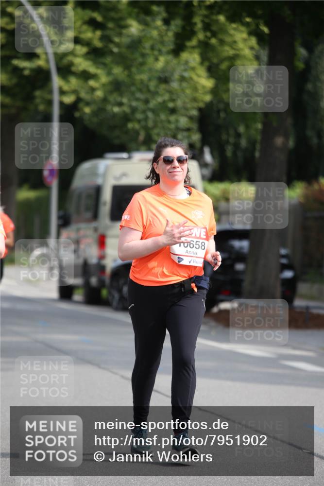 15.06.2025 - REWE Women's Run Jannik Wohlers http://msf.ph/oto/7951902 15.06.2025 09:51:43 Laufen 0658 meine-sportfotos.de