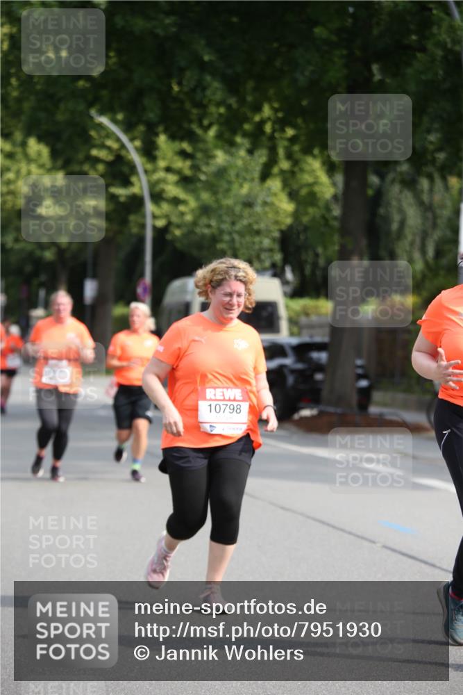 15.06.2025 - REWE Women's Run Jannik Wohlers http://msf.ph/oto/7951930 15.06.2025 09:51:45 Laufen 10798 meine-sportfotos.de