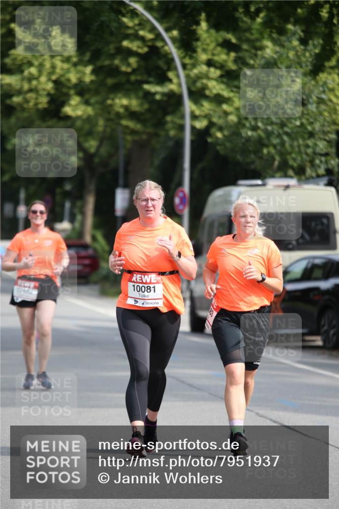 15.06.2025 - REWE Women's Run Jannik Wohlers http://msf.ph/oto/7951937 15.06.2025 09:51:46 Laufen 10081 meine-sportfotos.de
