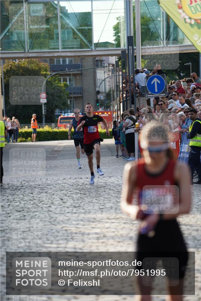13.06.2025 - Holstenköstenlauf Felixshl http://msf.ph/oto/7951995 13.06.2025 19:39:12 Laufen 3191, 3897 meine-sportfotos.de