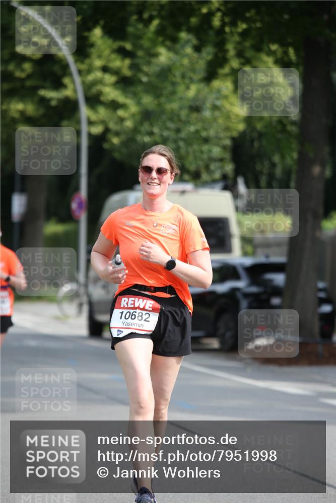 15.06.2025 - REWE Women's Run Jannik Wohlers http://msf.ph/oto/7951998 15.06.2025 09:51:52 Laufen 10682 meine-sportfotos.de