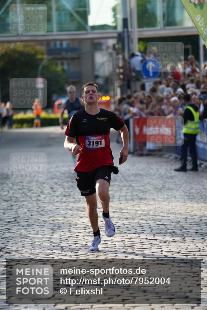 13.06.2025 - Holstenköstenlauf Felixshl http://msf.ph/oto/7952004 13.06.2025 19:39:15 Laufen 2274, 3191, 3897 meine-sportfotos.de