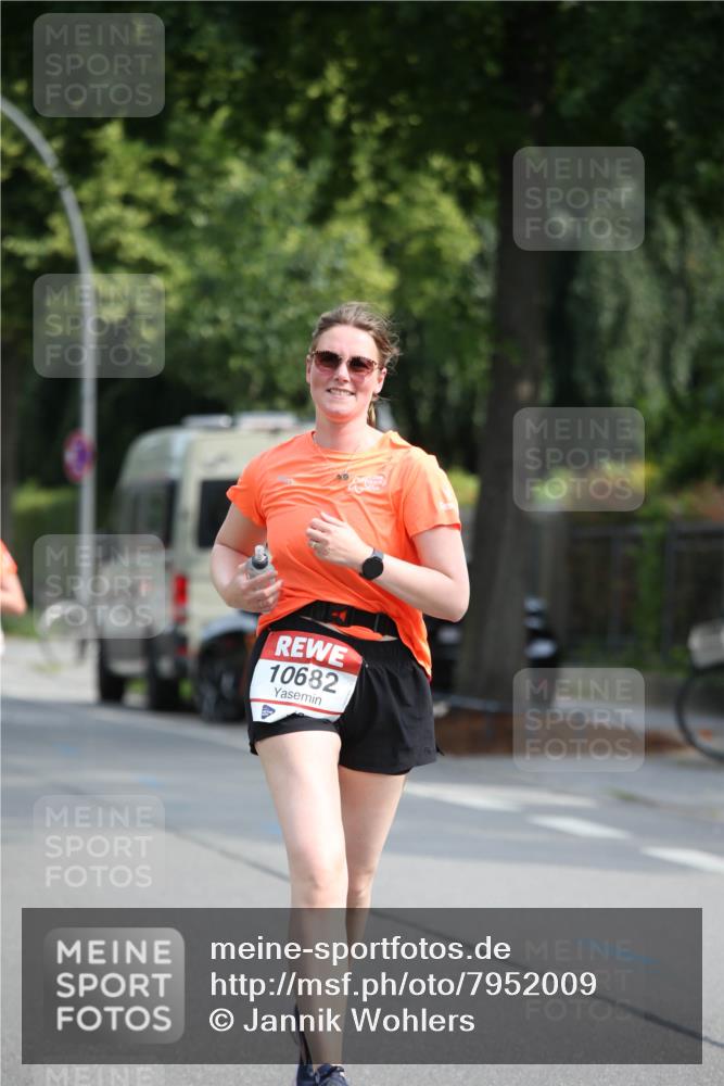 15.06.2025 - REWE Women's Run Jannik Wohlers http://msf.ph/oto/7952009 15.06.2025 09:51:52 Laufen 10682 meine-sportfotos.de