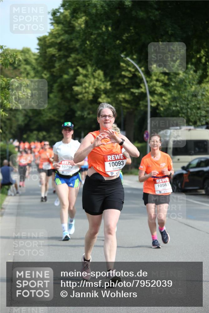 15.06.2025 - REWE Women's Run Jannik Wohlers http://msf.ph/oto/7952039 15.06.2025 09:51:55 Laufen 10799, 10093, 10561 meine-sportfotos.de