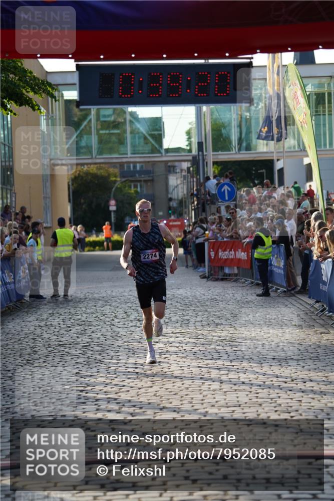 13.06.2025 - Holstenköstenlauf Felixshl http://msf.ph/oto/7952085 13.06.2025 19:39:19 Laufen 2274, 2403, 3191 meine-sportfotos.de