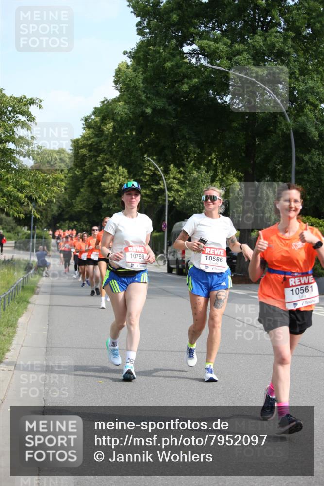 15.06.2025 - REWE Women's Run Jannik Wohlers http://msf.ph/oto/7952097 15.06.2025 09:51:58 Laufen 10799, 10586, 10561 meine-sportfotos.de