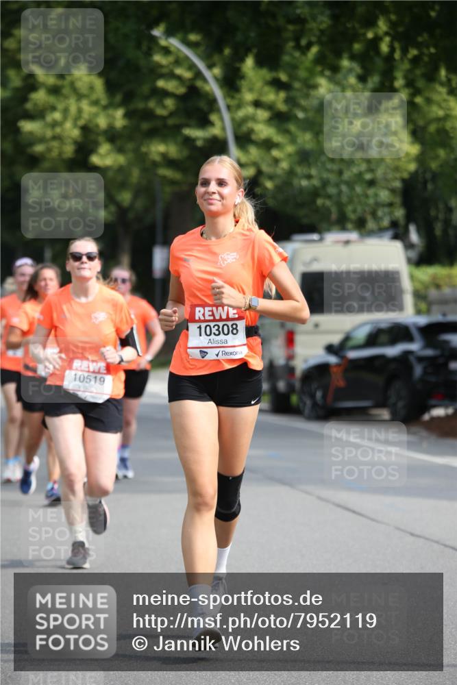 15.06.2025 - REWE Women's Run Jannik Wohlers http://msf.ph/oto/7952119 15.06.2025 09:52:01 Laufen 10519, 10308 meine-sportfotos.de