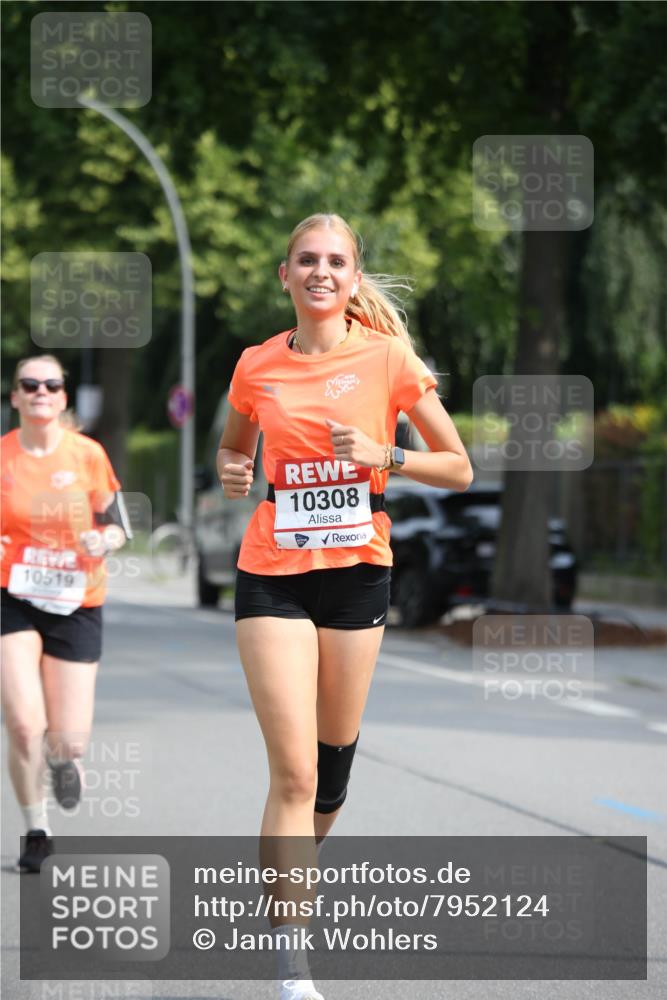 15.06.2025 - REWE Women's Run Jannik Wohlers http://msf.ph/oto/7952124 15.06.2025 09:52:02 Laufen 10519, 10308 meine-sportfotos.de