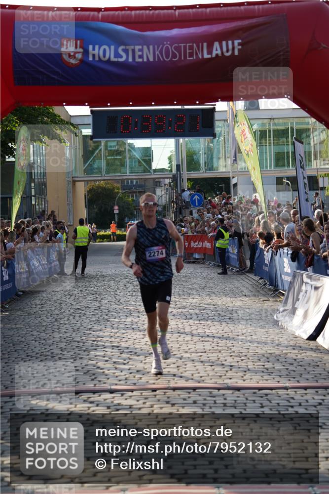 13.06.2025 - Holstenköstenlauf Felixshl http://msf.ph/oto/7952132 13.06.2025 19:39:21 Laufen 2274, 2403 meine-sportfotos.de