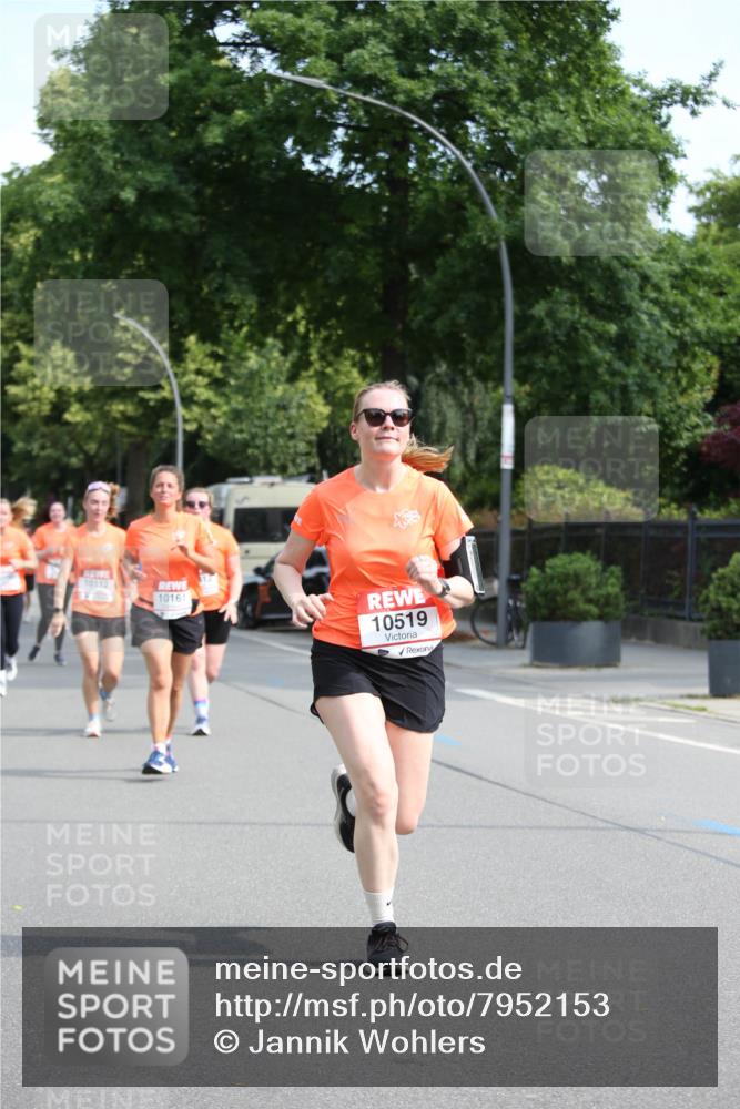 15.06.2025 - REWE Women's Run Jannik Wohlers http://msf.ph/oto/7952153 15.06.2025 09:52:05 Laufen 10519 meine-sportfotos.de