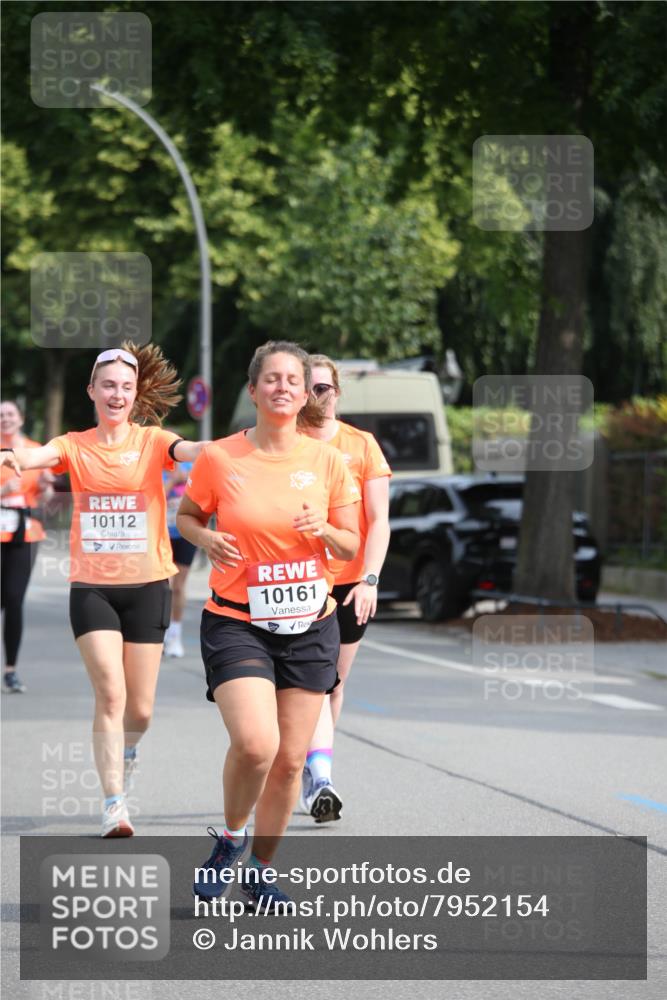 15.06.2025 - REWE Women's Run Jannik Wohlers http://msf.ph/oto/7952154 15.06.2025 09:52:05 Laufen 10112, 10161 meine-sportfotos.de