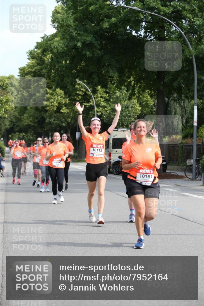 15.06.2025 - REWE Women's Run Jannik Wohlers http://msf.ph/oto/7952164 15.06.2025 09:52:06 Laufen 10018, 1038, 10190, 10112, 10161 meine-sportfotos.de