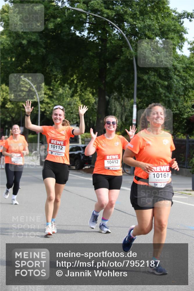 15.06.2025 - REWE Women's Run Jannik Wohlers http://msf.ph/oto/7952187 15.06.2025 09:52:07 Laufen 10412, 10161 meine-sportfotos.de