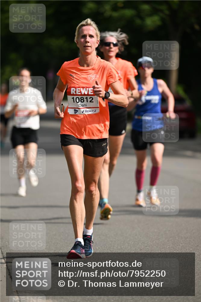15.06.2025 - REWE Women's Run Dr. Thomas Lammeyer http://msf.ph/oto/7952250 15.06.2025 09:38:54 Laufen 10812 meine-sportfotos.de