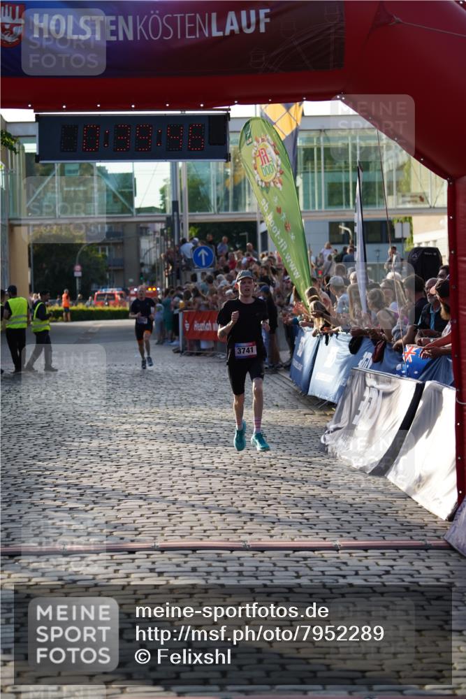 13.06.2025 - Holstenköstenlauf Felixshl http://msf.ph/oto/7952289 13.06.2025 19:39:45 Laufen 2352, 3741 meine-sportfotos.de