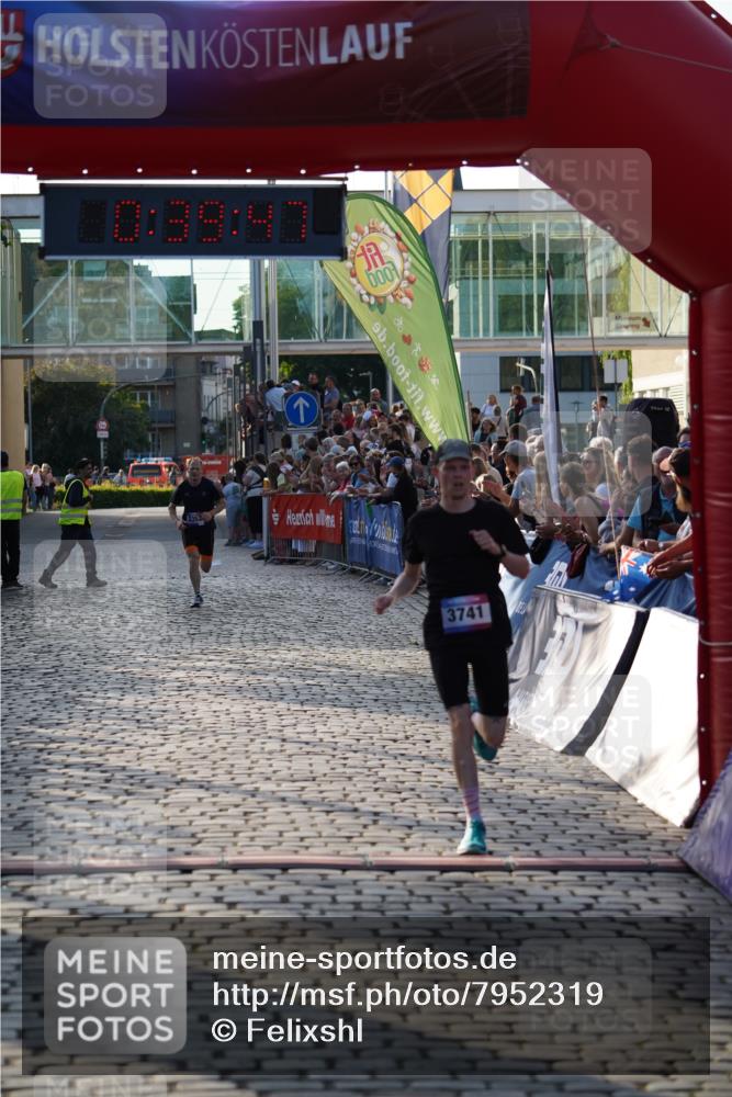 13.06.2025 - Holstenköstenlauf Felixshl http://msf.ph/oto/7952319 13.06.2025 19:39:46 Laufen 2352, 3741 meine-sportfotos.de