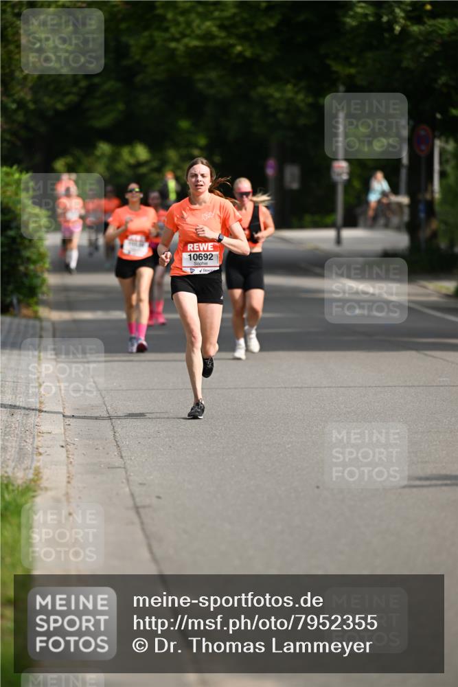 15.06.2025 - REWE Women's Run Dr. Thomas Lammeyer http://msf.ph/oto/7952355 15.06.2025 09:39:14 Laufen 10692 meine-sportfotos.de