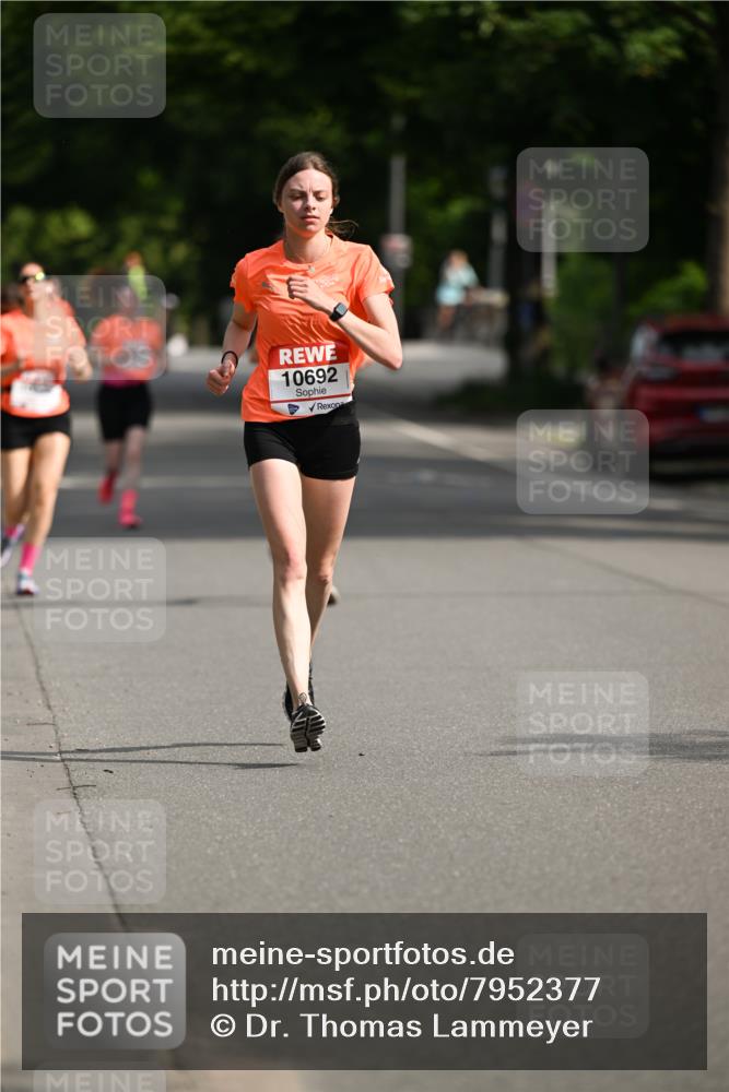 15.06.2025 - REWE Women's Run Dr. Thomas Lammeyer http://msf.ph/oto/7952377 15.06.2025 09:39:16 Laufen 10692 meine-sportfotos.de