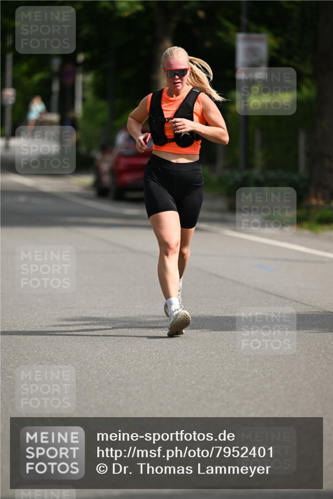 15.06.2025 - REWE Women's Run Dr. Thomas Lammeyer http://msf.ph/oto/7952401 15.06.2025 09:39:20 Laufen  meine-sportfotos.de