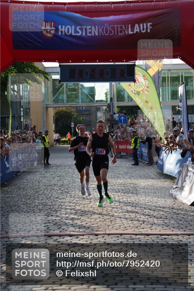 13.06.2025 - Holstenköstenlauf Felixshl http://msf.ph/oto/7952420 13.06.2025 19:40:10 Laufen 2361, 2544 meine-sportfotos.de