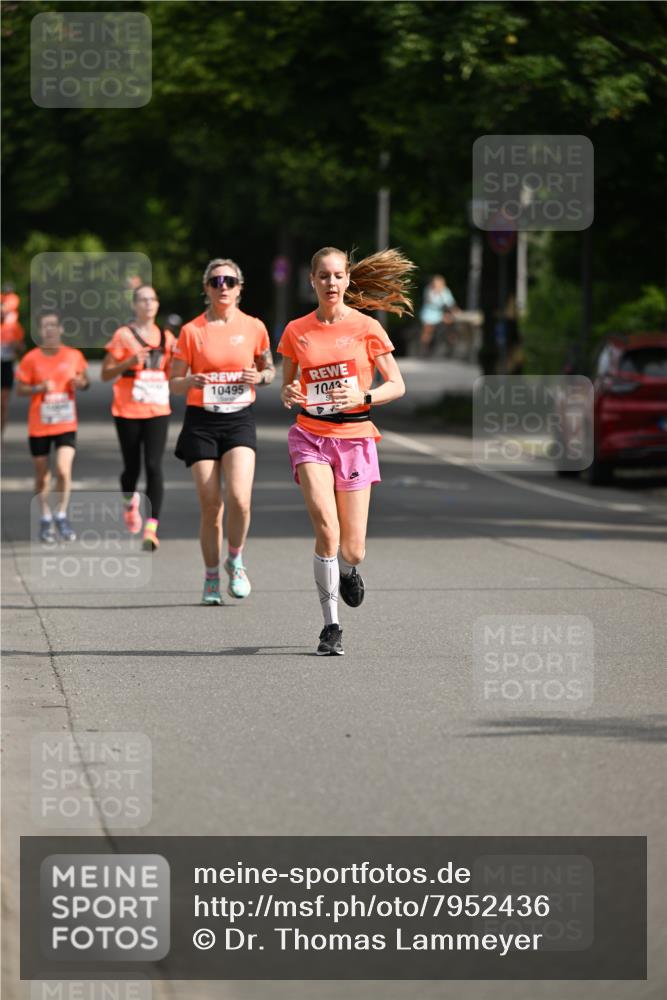 15.06.2025 - REWE Women's Run Dr. Thomas Lammeyer http://msf.ph/oto/7952436 15.06.2025 09:39:30 Laufen 10495, 1043 meine-sportfotos.de