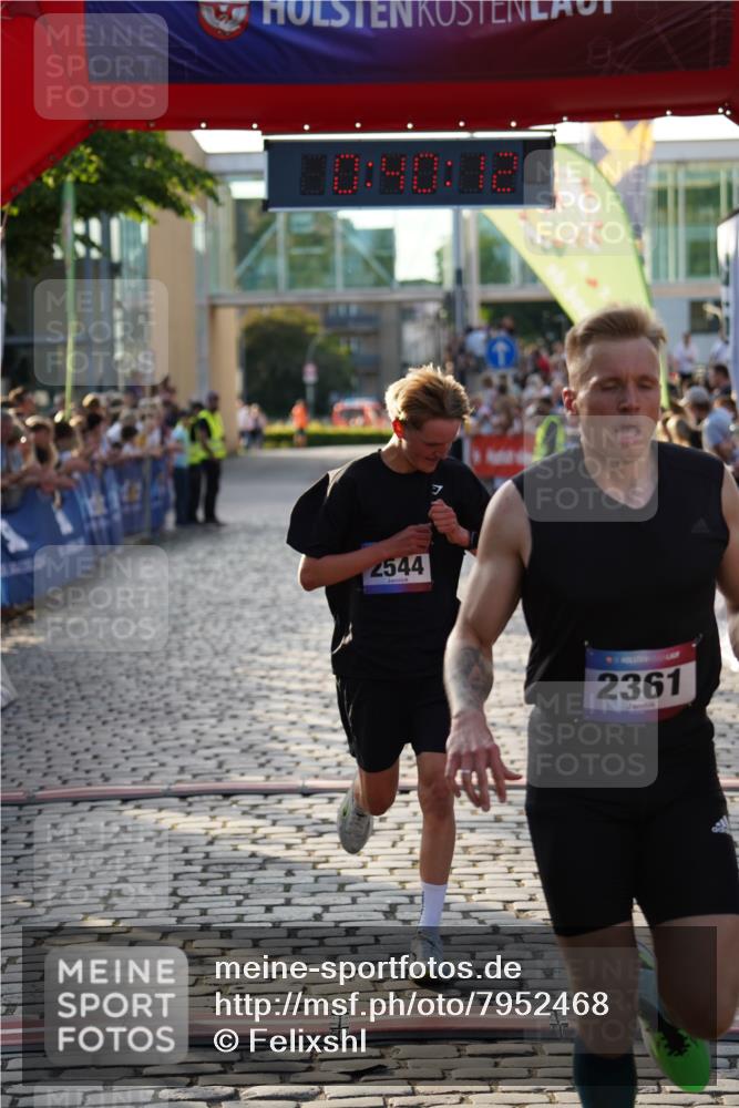 13.06.2025 - Holstenköstenlauf Felixshl http://msf.ph/oto/7952468 13.06.2025 19:40:12 Laufen 2361, 2544 meine-sportfotos.de